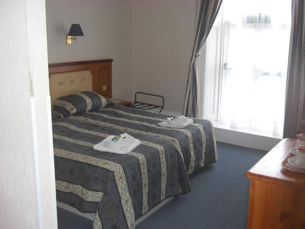 Yelf'S Hotel Ryde  Exterior foto